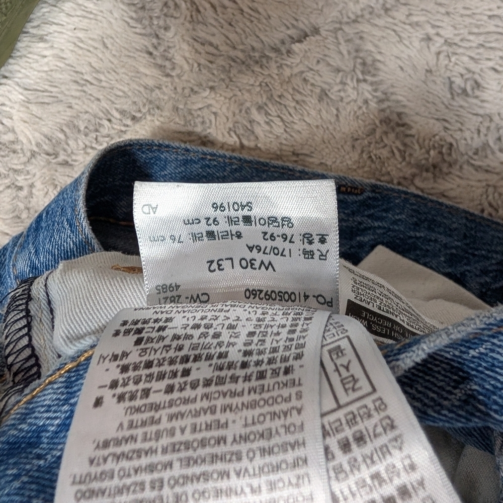 Levis Jeans Womens 30 Blue Light Original Straight Fit Premium Denim Full - Picture 7 of 11